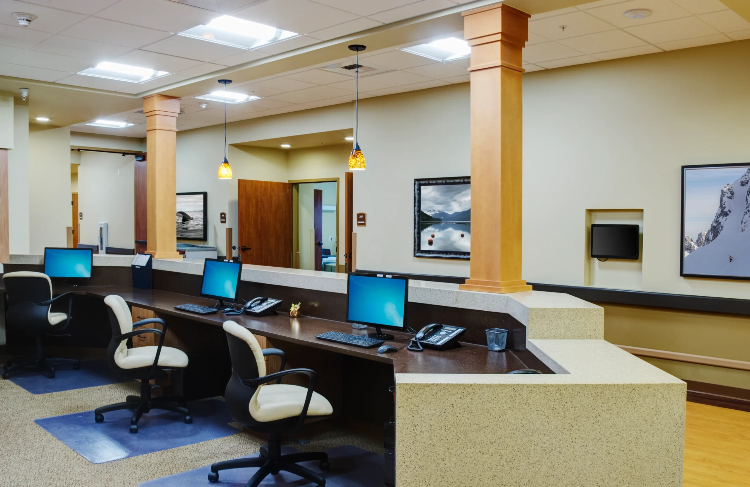 empty-receptionist-desk-in-assisted-living-facilit-2026-03-25-07-02-03-utc