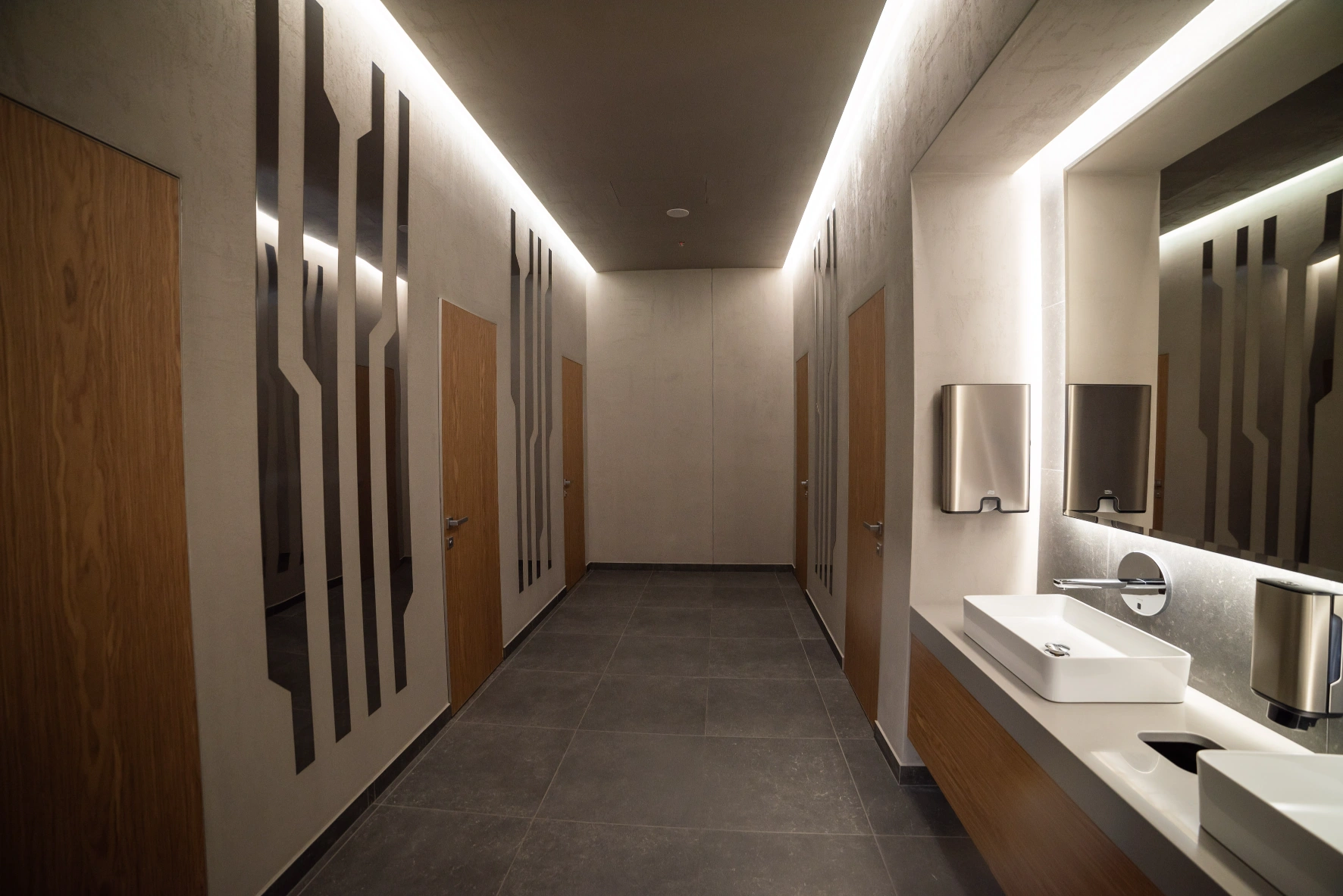 modern-luxury-public-restrooms-2026-01-07-05-51-07-utc
